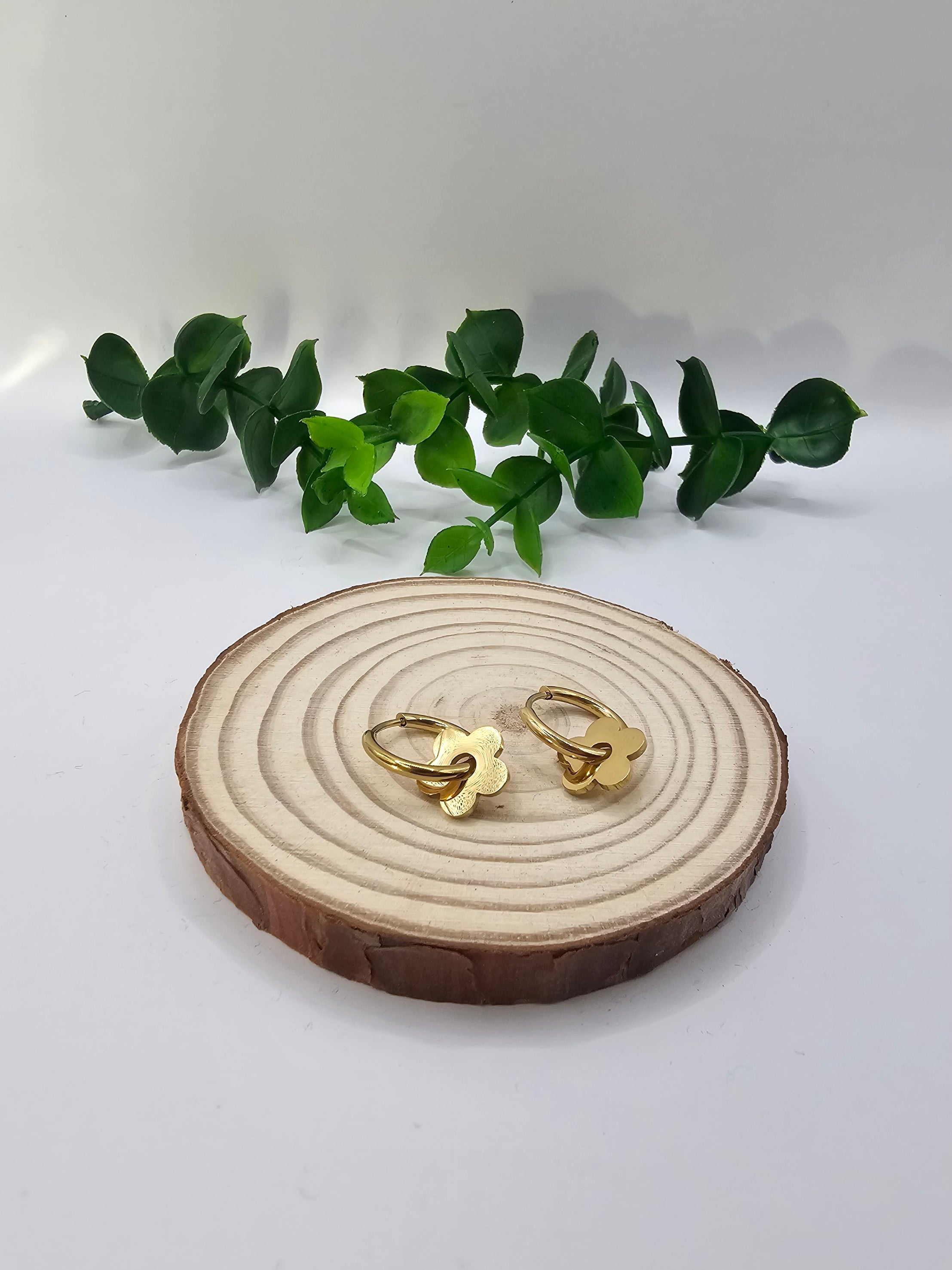 Argolas Dourado com Flor