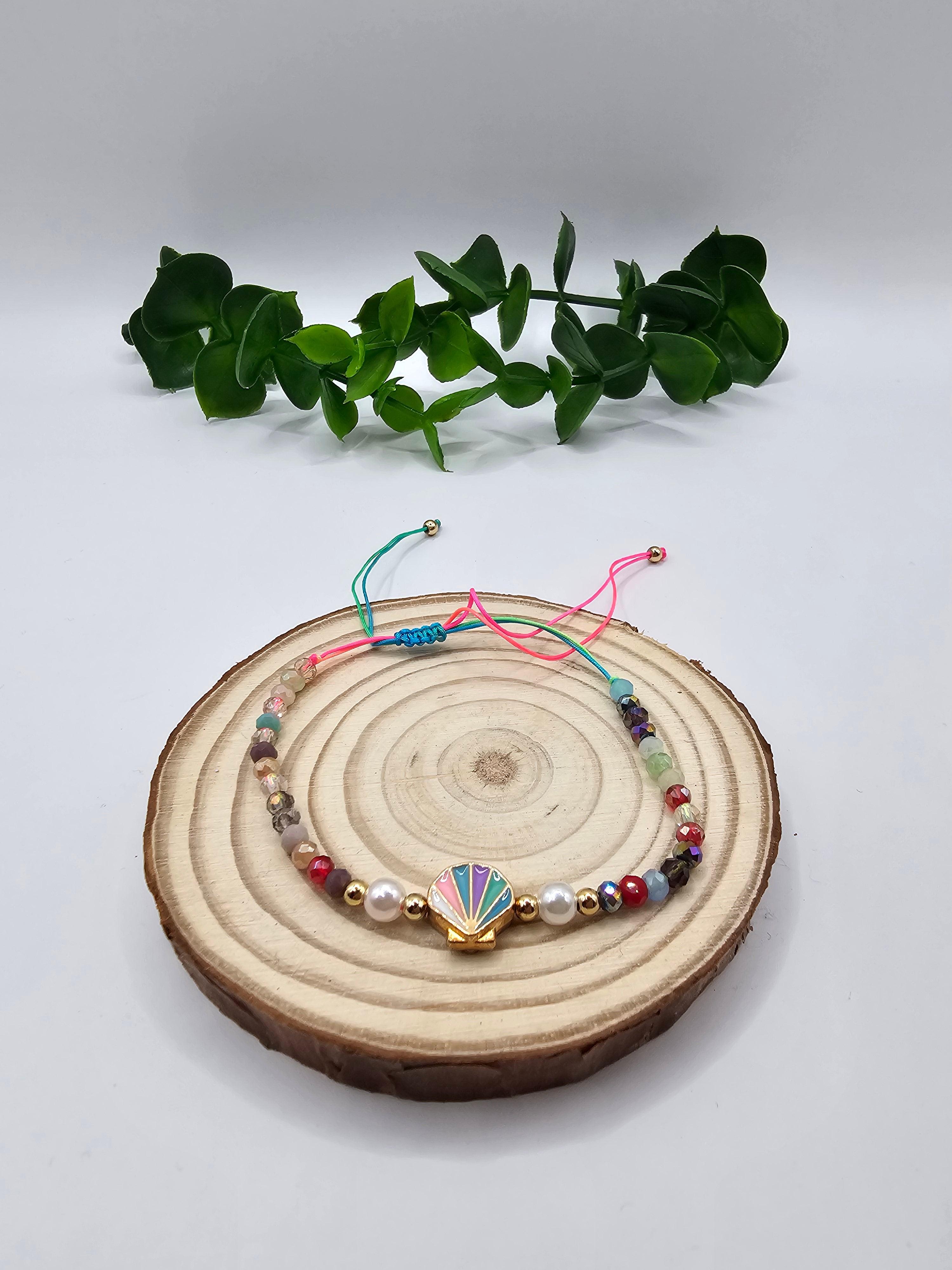 Pulseira Ajustável Misangas e Concha
